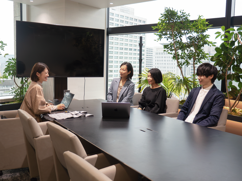 株式会社sangetsu様とタック担当者のインタビュー・対談の様子